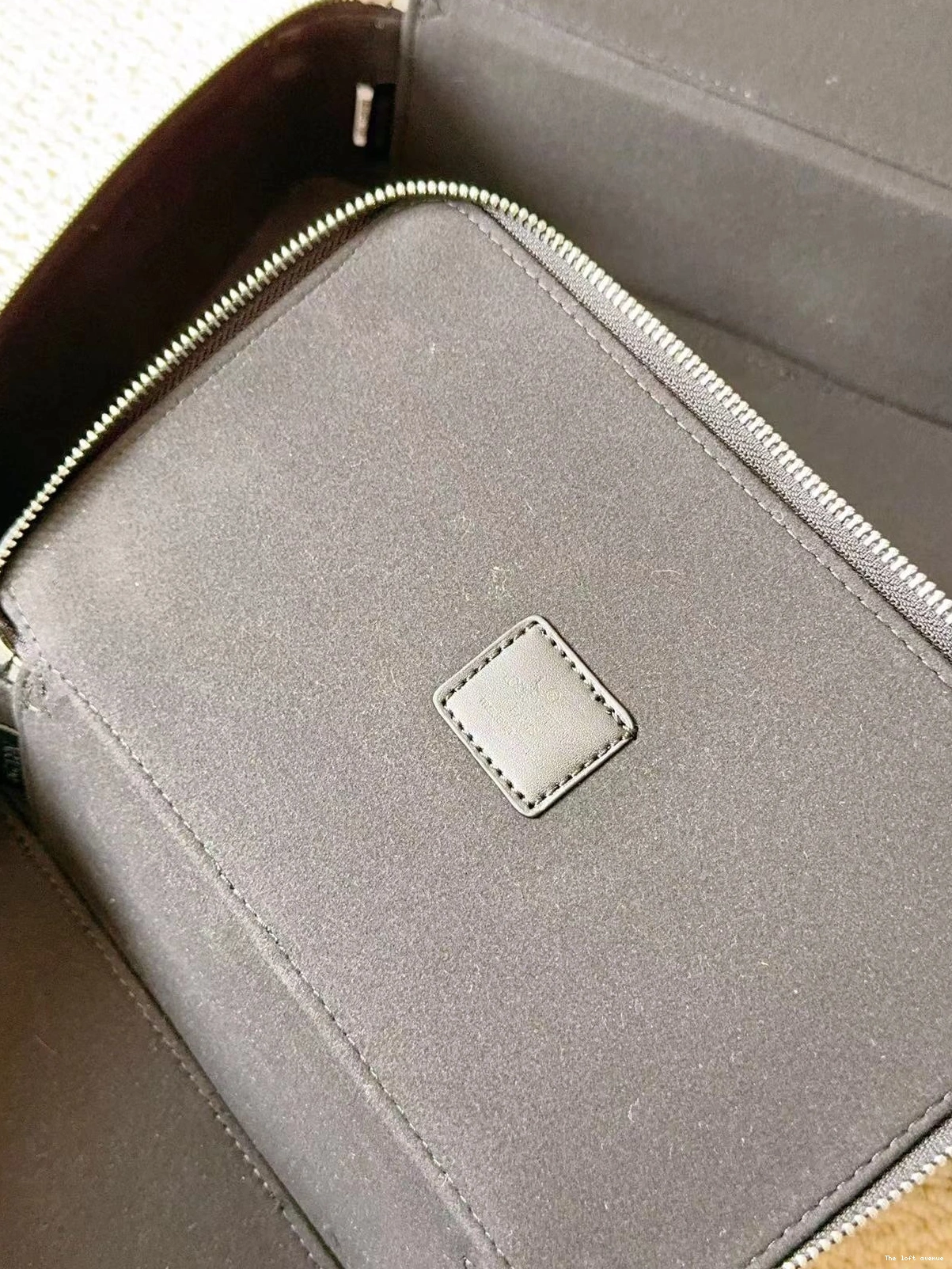 LV IN 3 MAKE POUCH 1 SET CUSTOM UP 0708